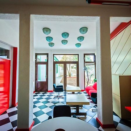 Pb Urban Garden Stay With Secured Parking Sremska Mitrovica Exterior foto