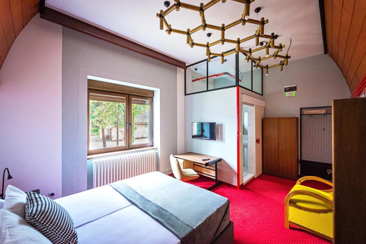 Pb Urban Garden Stay With Secured Parking Sremska Mitrovica Exterior foto